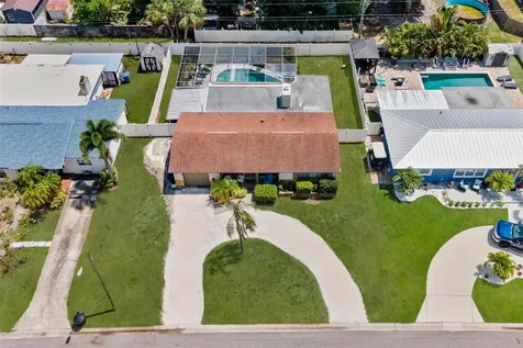 5870 39th Avenue N St Petersburg FL 33709