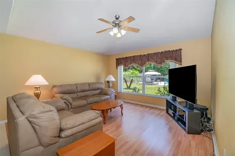21 Sanctuary Avenue Debary FL 32713