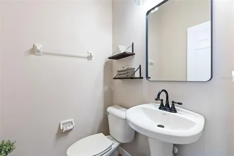 562 Shining Armor Lane Longwood FL 32779
