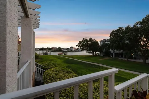 26 Jefferson Court S St Petersburg FL 33711