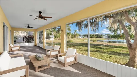 981 Country Lake Circle Lake Wales FL 33898