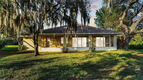 981 Country Lake Circle Lake Wales FL 33898