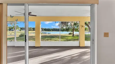 981 Country Lake Circle Lake Wales FL 33898
