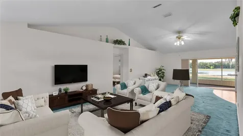 981 Country Lake Circle Lake Wales FL 33898