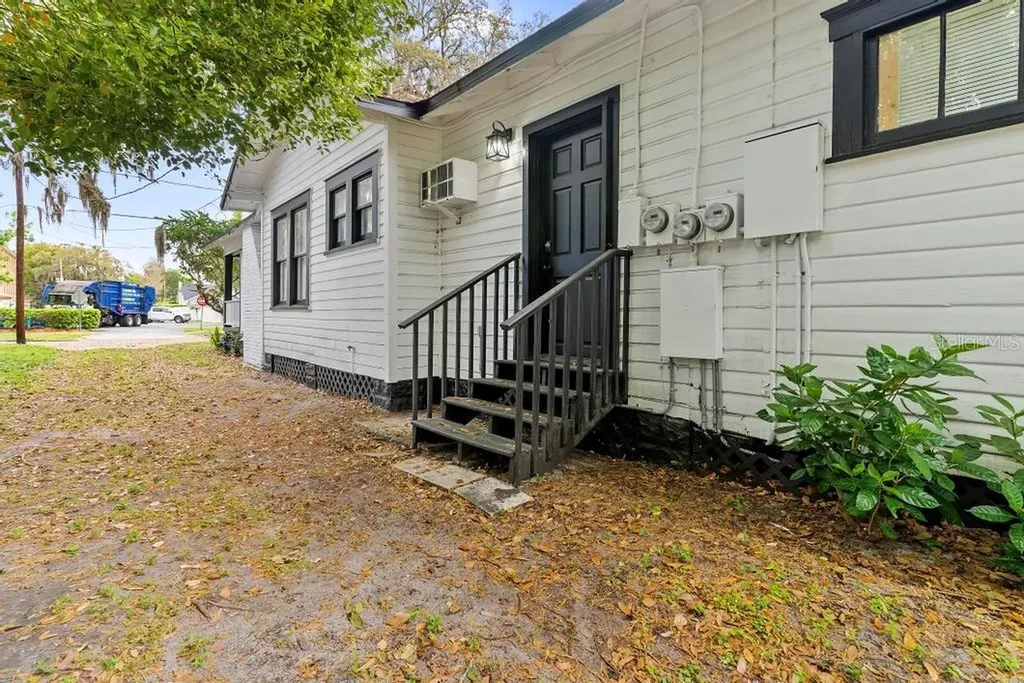 412 E Harwood Street Orlando FL 32803