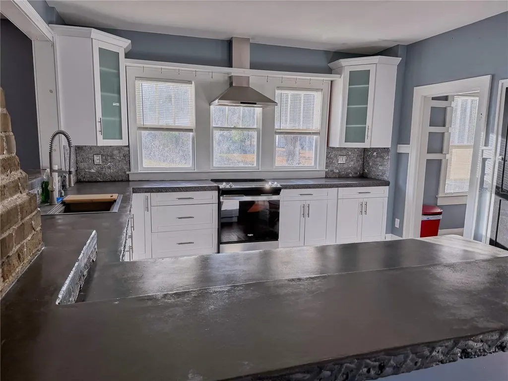 510 Tighe Avenue Seffner FL 33584