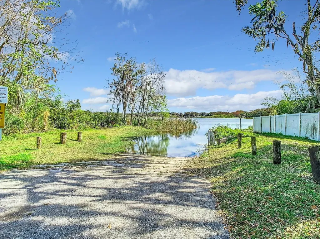 510 Tighe Avenue Seffner FL 33584