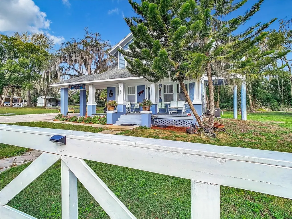 510 Tighe Avenue Seffner FL 33584