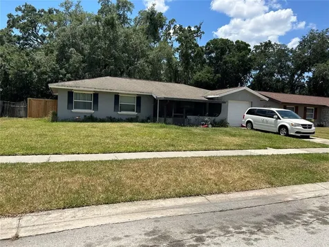 2230 N Seminole Street Kissimmee FL 34744