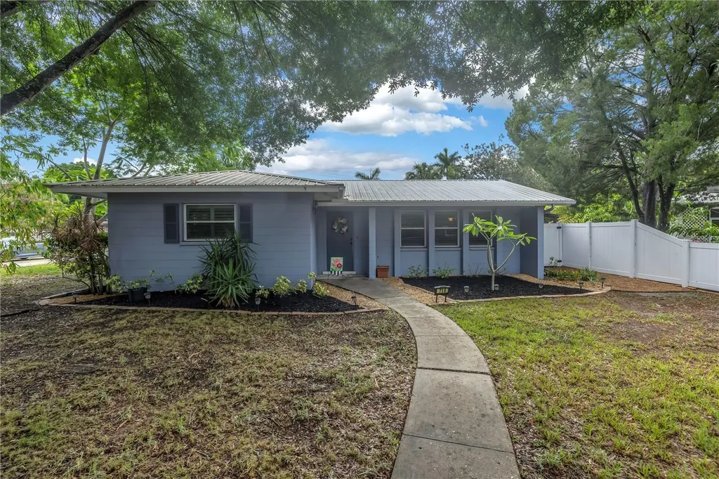 719 49th Street Court W Bradenton FL 34209