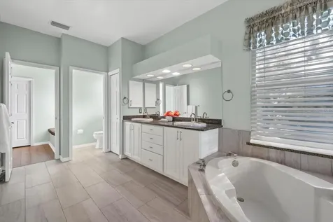 2147 Calusa Lakes Boulevard Nokomis FL 34275