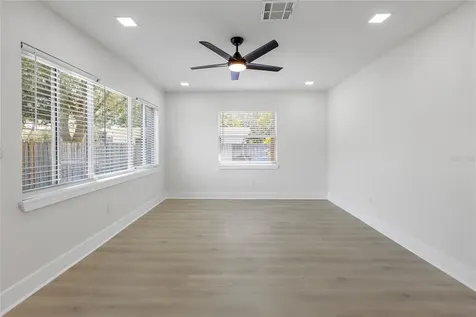 1811 Massachusetts Avenue NE St Petersburg FL 33703
