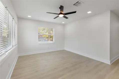 1811 Massachusetts Avenue NE St Petersburg FL 33703