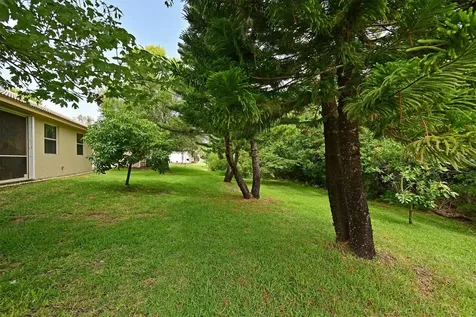 5708 Eastwind Drive Sarasota FL 34233