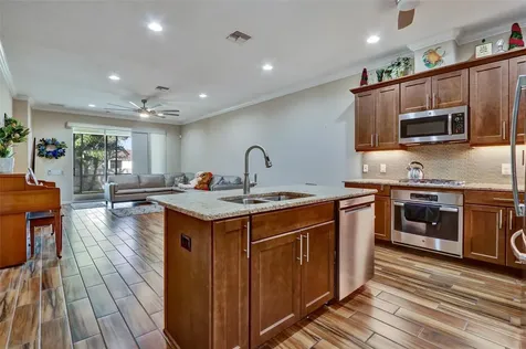 8014 Pine Crest Street Seminole FL 33777