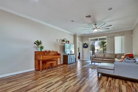 8014 Pine Crest Street Seminole FL 33777