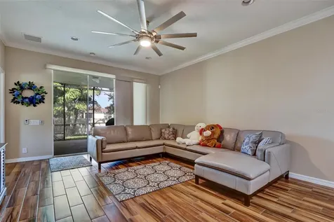 8014 Pine Crest Street Seminole FL 33777