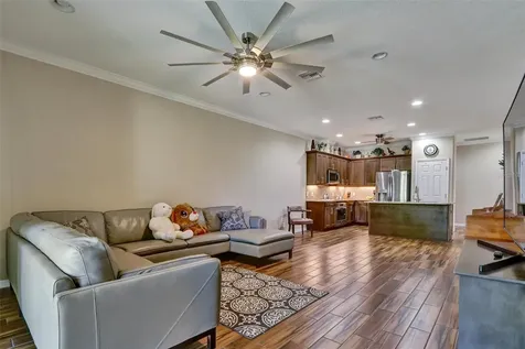 8014 Pine Crest Street Seminole FL 33777