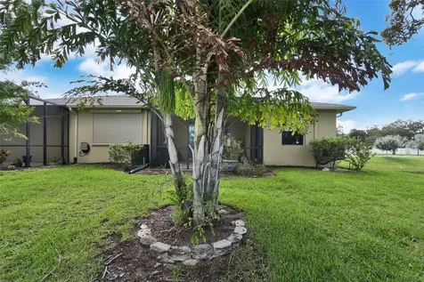 8014 Pine Crest Street Seminole FL 33777