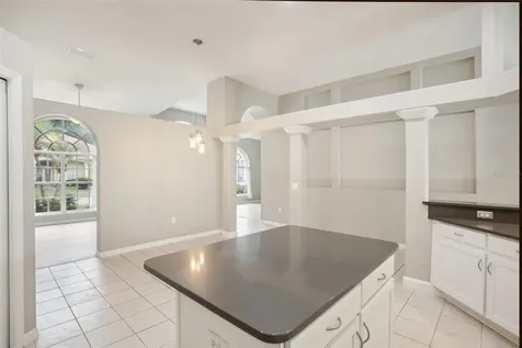 10010 Kingshyre Way Tampa FL 33647