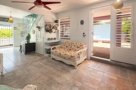 393 Calle Jose Sueiro Vieques PR 00765