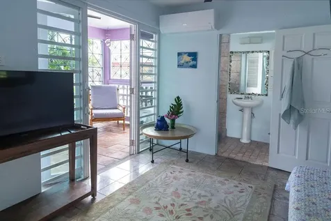 393 Calle Jose Sueiro Vieques PR 00765