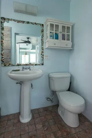 393 Calle Jose Sueiro Vieques PR 00765