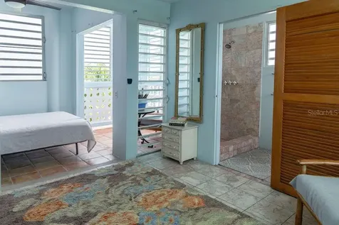 393 Calle Jose Sueiro Vieques PR 00765
