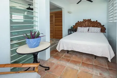 393 Calle Jose Sueiro Vieques PR 00765