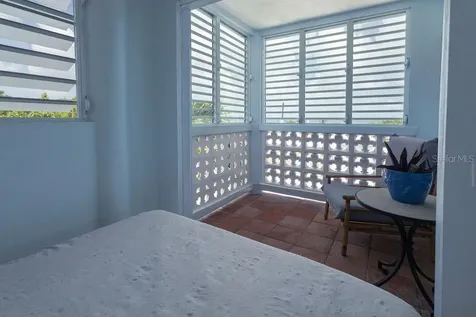 393 Calle Jose Sueiro Vieques PR 00765