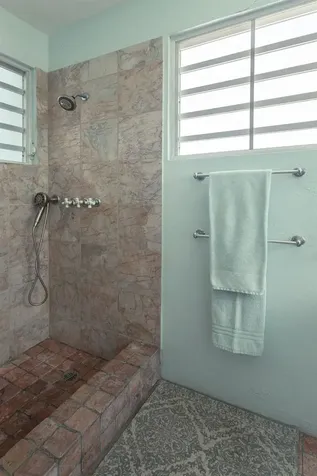393 Calle Jose Sueiro Vieques PR 00765