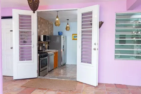 393 Calle Jose Sueiro Vieques PR 00765
