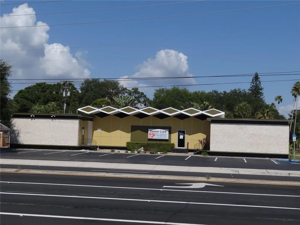 501 66th Street N St Petersburg FL 33710
