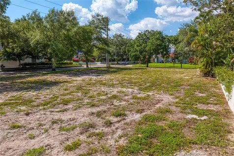 146 14th Avenue N St Petersburg FL 33701