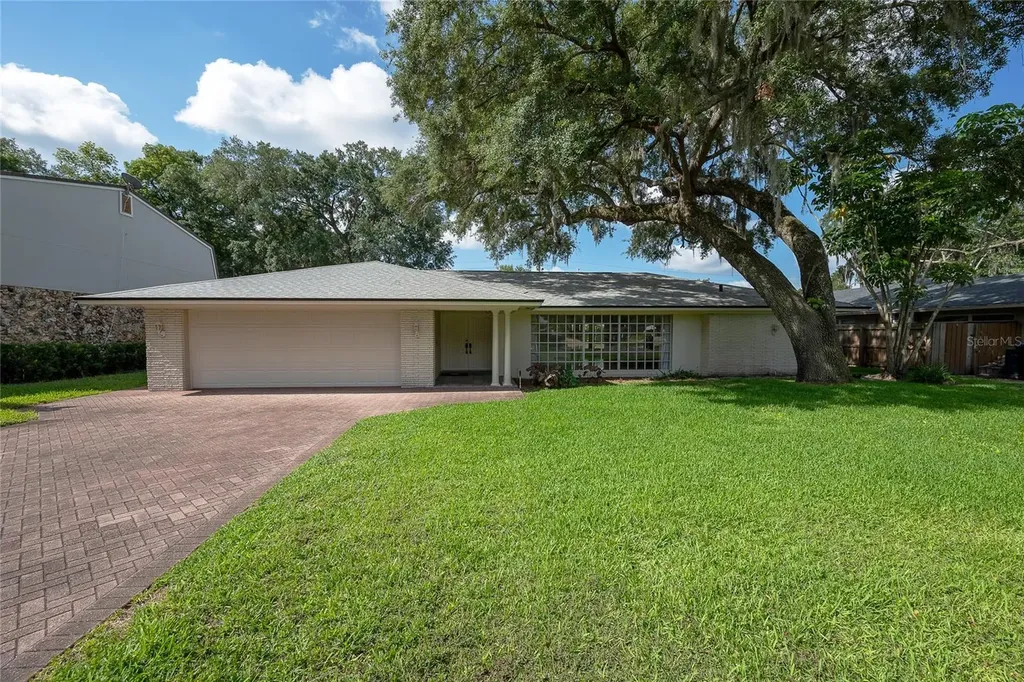 4096 Summerwood Avenue Orlando FL 32812
