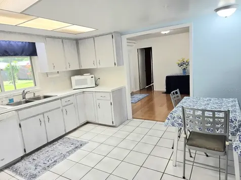 4096 Summerwood Avenue Orlando FL 32812