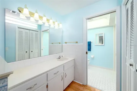 4096 Summerwood Avenue Orlando FL 32812