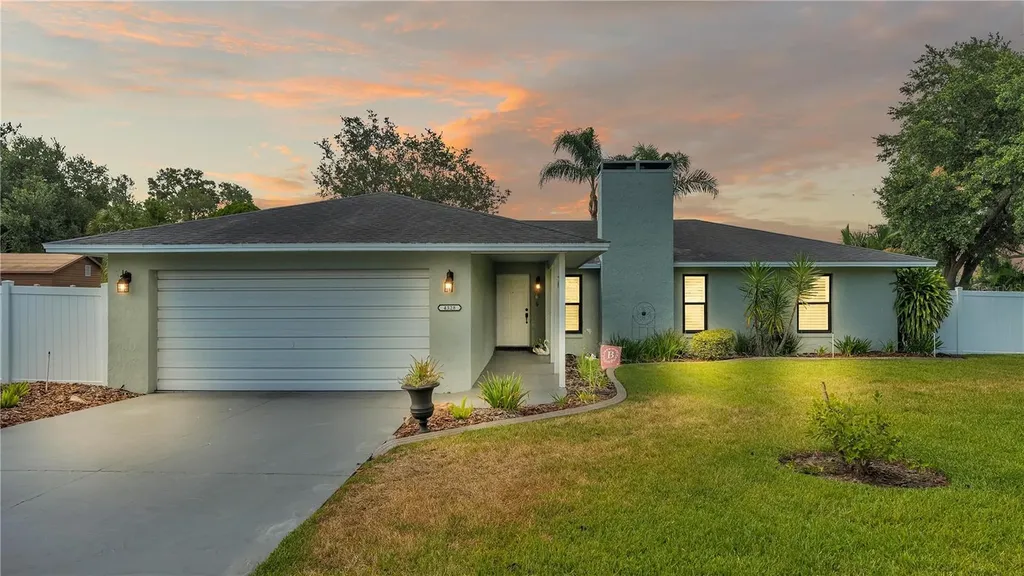 4328 Iris Street N Lakeland FL 33813