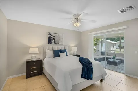 933 Van Loon Court Kissimmee FL 34758