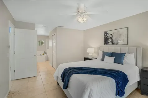 933 Van Loon Court Kissimmee FL 34758