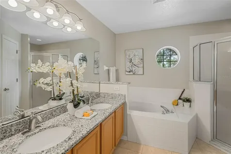 933 Van Loon Court Kissimmee FL 34758
