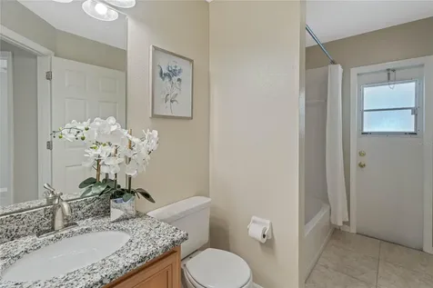 933 Van Loon Court Kissimmee FL 34758
