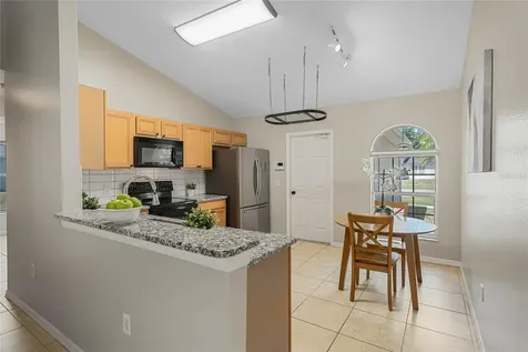 933 Van Loon Court Kissimmee FL 34758