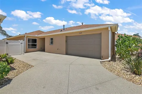 1946 Mcconnells Avenue The Villages FL 32162