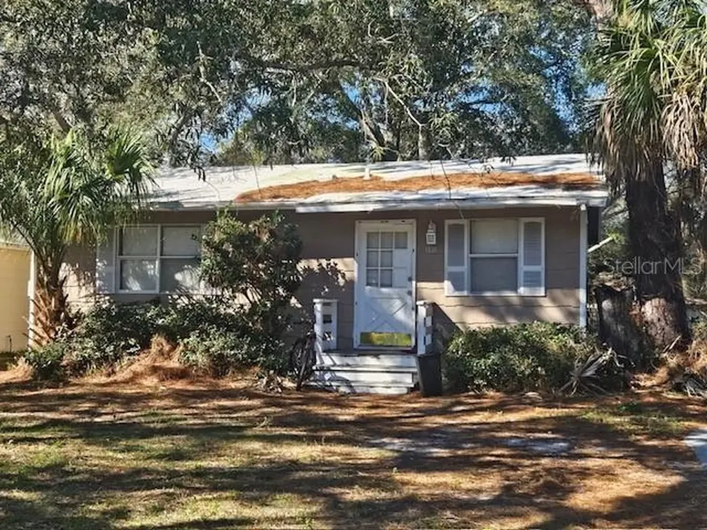 1820 Douglas Avenue Clearwater FL 33755