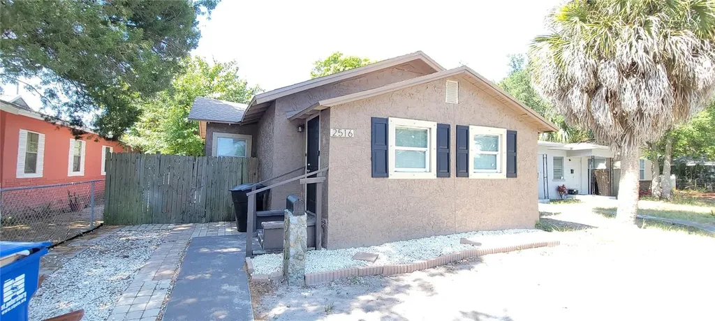 2516 10th Avenue S St Petersburg FL 33712
