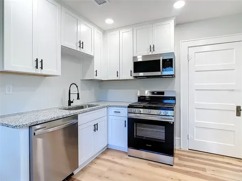 420 N Texas Avenue Tavares FL 32778