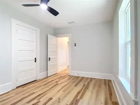 420 N Texas Avenue Tavares FL 32778