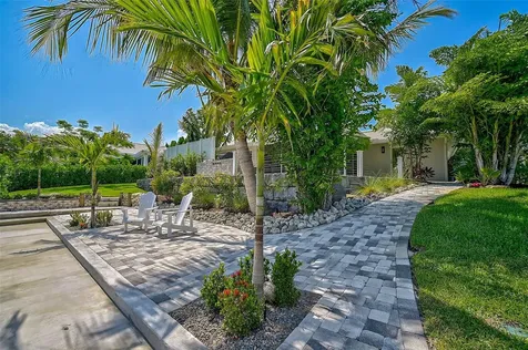 611 Ramblin Rose Lane Nokomis FL 34275