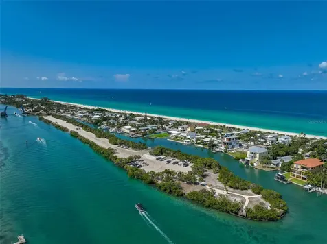 611 Ramblin Rose Lane Nokomis FL 34275